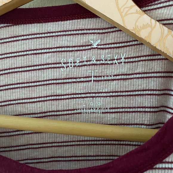 Women’s American Eagle Outfitters Red Striped Crew Neck Short Sleeve Top Size L - Picture 3 of 5